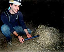 Sampling a guanomite