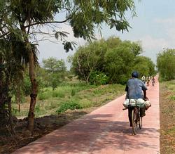 Sendero para bicicleta, parte del sistema Vas Verdes.