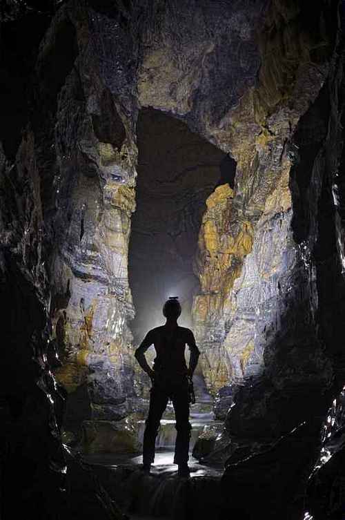 Lower Metro Passage, Sistema Huautla. Photo courtesy Matt Tomlinson