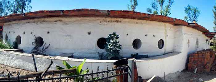 Large Superadobe home in El Roble