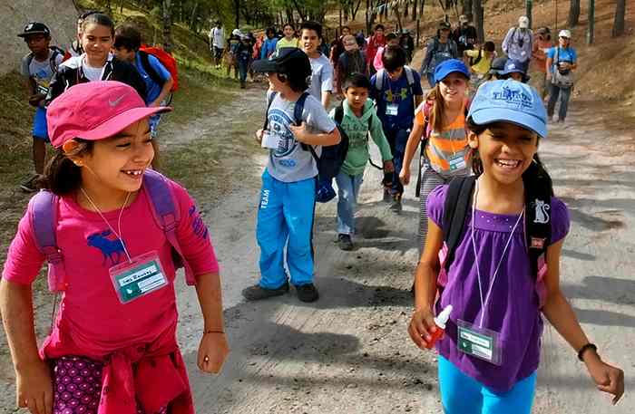 What are leafblowers doing to the brains of Mexican kids? Photo John Pint