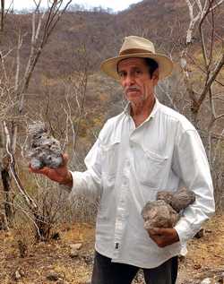 Roberto Castro with geodes