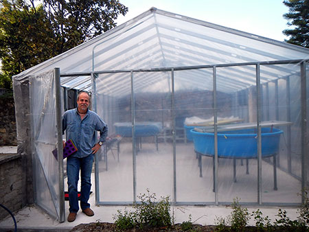 Hothouse for growing Spirulina - Photo by J. Pint