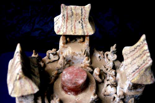 clay model of circular pyramid - Photo by J. Pint